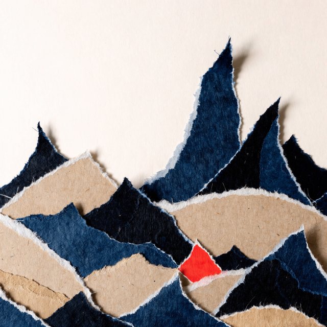 ちぎり紙の山並み